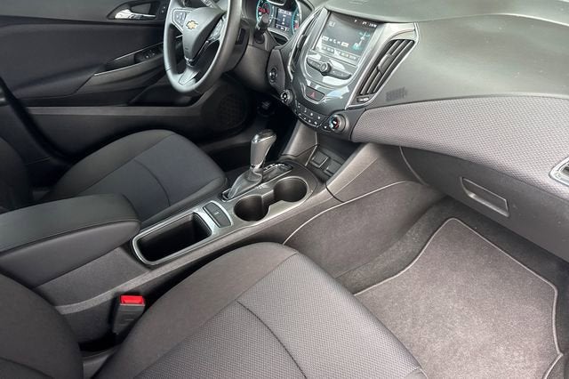 2018 Chevrolet Cruze Hatchback LT (Automatic)