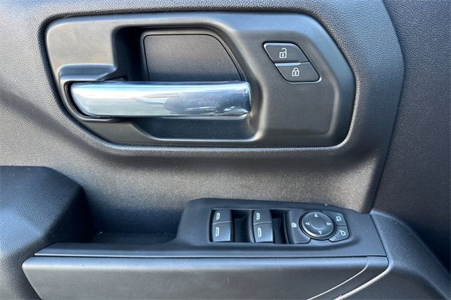 2025 Chevrolet Silverado 1500 Crew Cab Short Box 4-Wheel Drive Custom