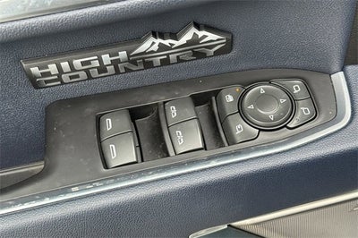 2022 Chevrolet Silverado 1500 Crew Cab Standard Box 4-Wheel Drive High Country