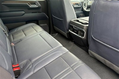 2022 Chevrolet Silverado 1500 Crew Cab Standard Box 4-Wheel Drive High Country