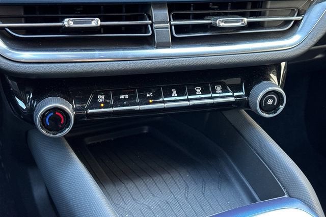 2024 Chevrolet Equinox EV 4dr LT w/2LT