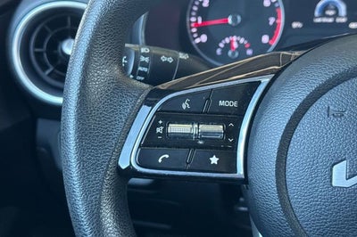 2023 Kia Forte LXS IVT