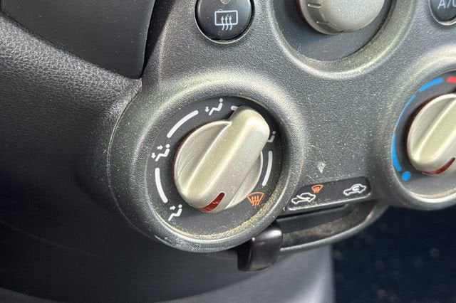 2013 Nissan Versa 4dr Sdn CVT 1.6 SL