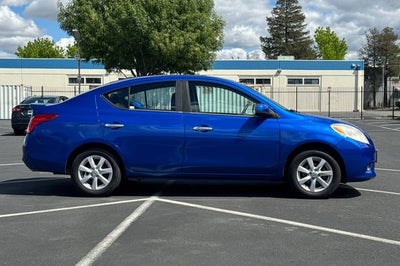 2013 Nissan Versa 4dr Sdn CVT 1.6 SL