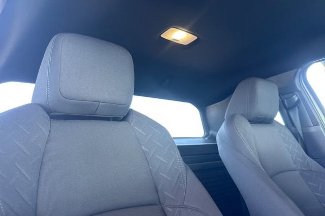 2024 Toyota Tacoma 2WD 2WD SR XtraCab 6' Bed AT (GS)