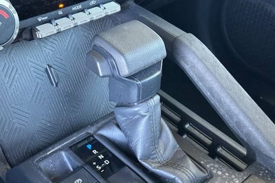 2024 Toyota Tacoma 2WD 2WD SR XtraCab 6' Bed AT (GS)