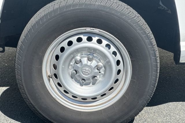 2024 Toyota Tacoma 2WD 2WD SR XtraCab 6' Bed AT (GS)