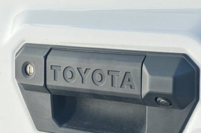 2024 Toyota Tacoma 2WD 2WD SR XtraCab 6' Bed AT (GS)