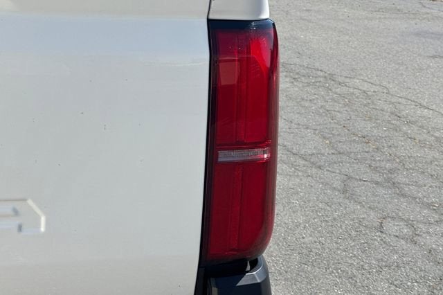 2024 Toyota Tacoma 2WD 2WD SR XtraCab 6' Bed AT (GS)
