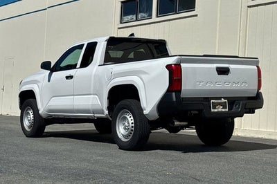 2024 Toyota Tacoma 2WD 2WD SR XtraCab 6' Bed AT (GS)