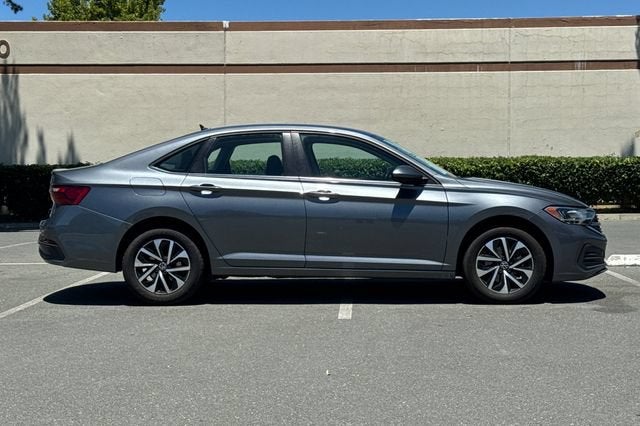 2024 Volkswagen Jetta S Auto