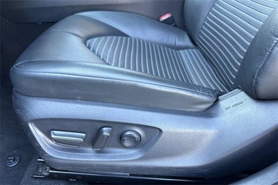 2024 Toyota Camry SE Auto (SE)