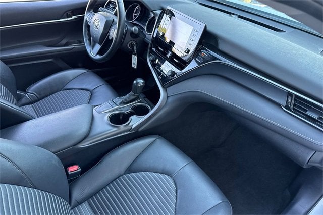 2024 Toyota Camry SE Auto (SE)
