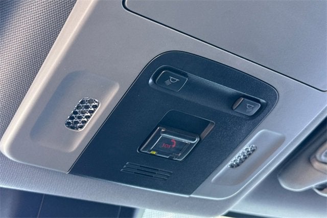 2024 Toyota Camry SE Auto (SE)