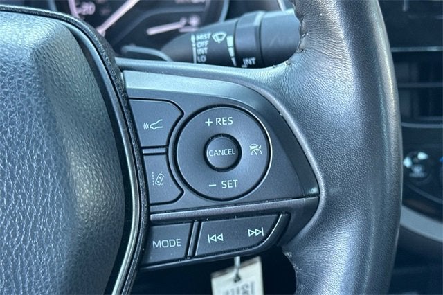 2024 Toyota Camry SE Auto (SE)