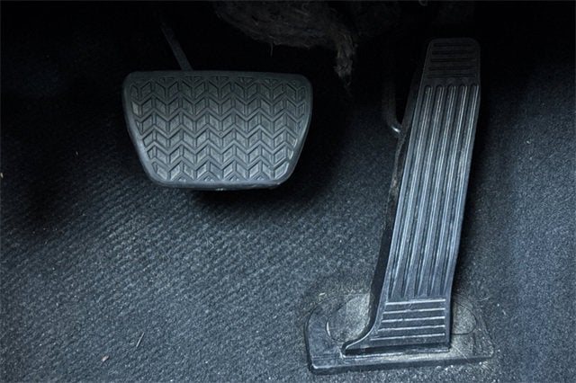 2024 Toyota Camry SE Auto (SE)