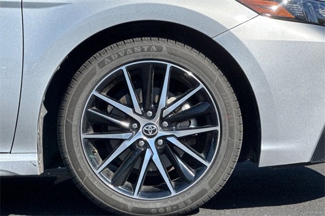 2024 Toyota Camry SE Auto (SE)