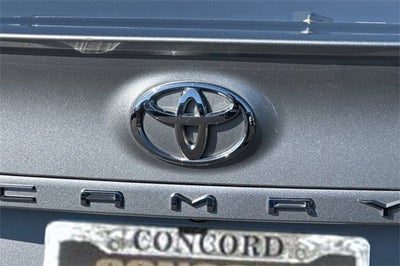 2024 Toyota Camry SE Auto (SE)