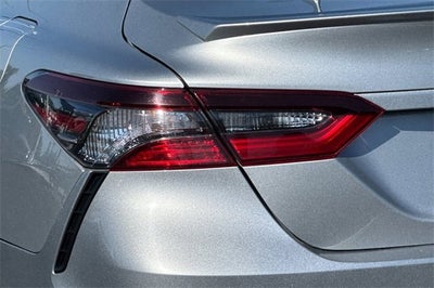 2024 Toyota Camry SE Auto (SE)