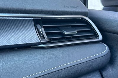 2024 Toyota Camry SE Auto (SE)