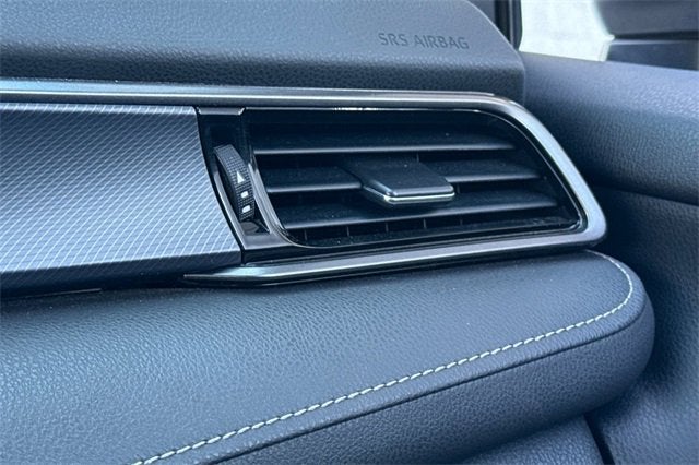 2024 Toyota Camry SE Auto (SE)