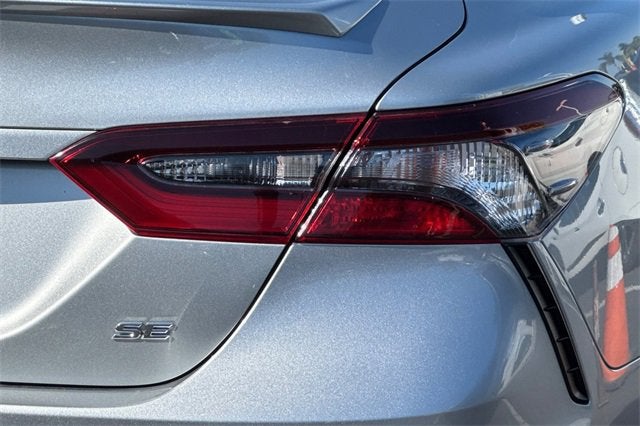 2024 Toyota Camry SE Auto (SE)