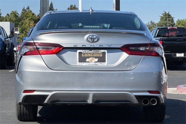 2024 Toyota Camry SE Auto (SE)