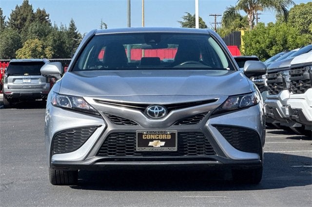 2024 Toyota Camry SE Auto (SE)