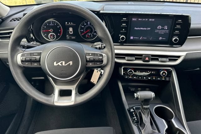 2022 Kia K5 LX Auto FWD