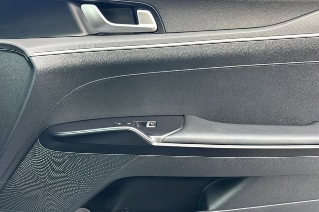 2022 Kia K5 LX Auto FWD