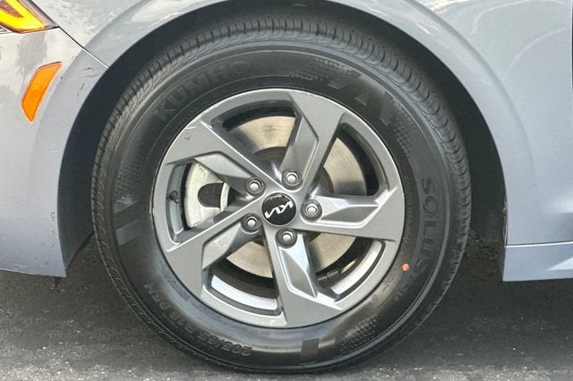 2022 Kia K5 LX Auto FWD