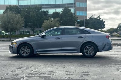 2022 Kia K5 LX Auto FWD