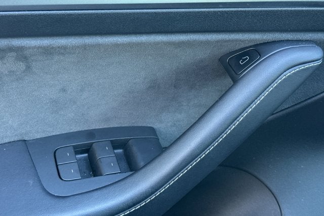 2023 Tesla Model 3 RWD
