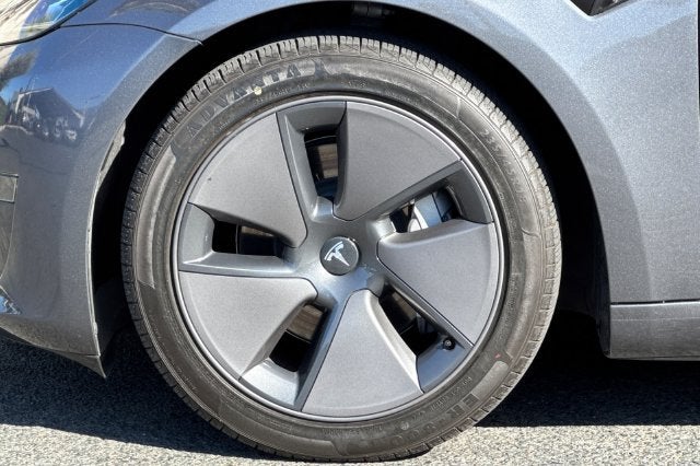 2023 Tesla Model 3 RWD