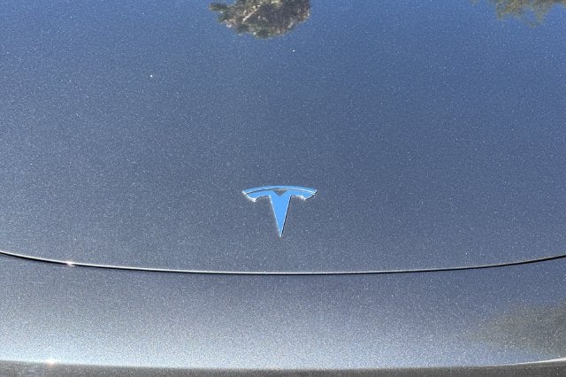 2023 Tesla Model 3 RWD