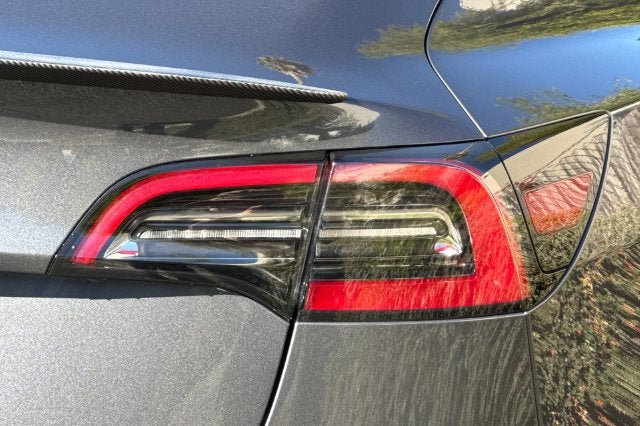 2023 Tesla Model 3 RWD
