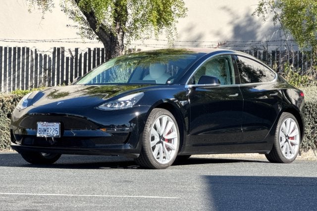2018 Tesla Model 3 Long Range Battery RWD