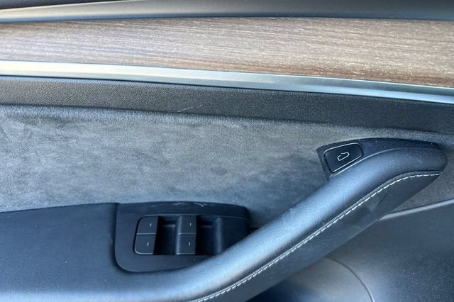 2023 Tesla Model 3 RWD