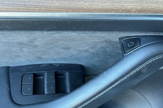 2023 Tesla Model 3 RWD