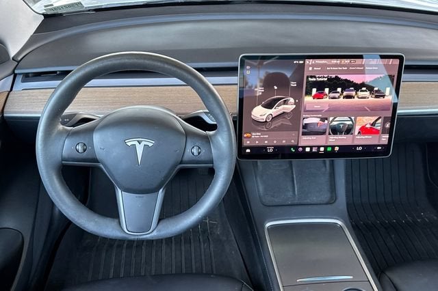 2023 Tesla Model 3 RWD