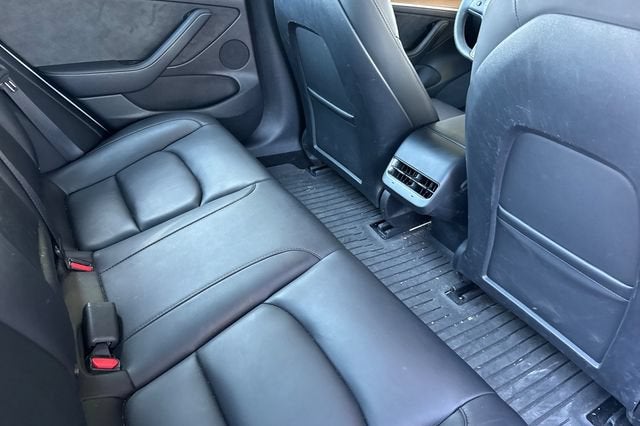 2023 Tesla Model 3 RWD