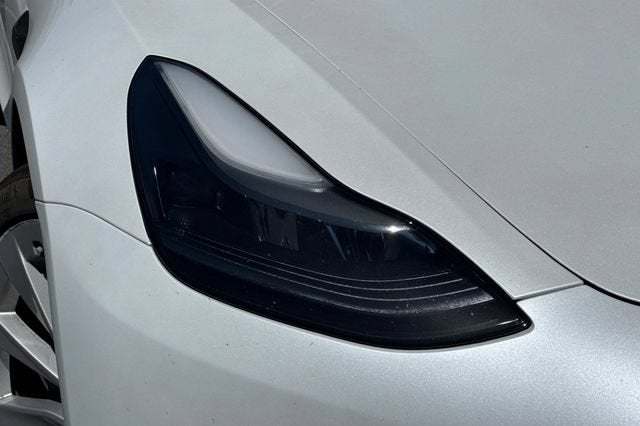 2023 Tesla Model 3 RWD