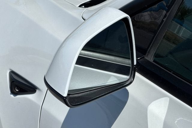 2023 Tesla Model 3 RWD