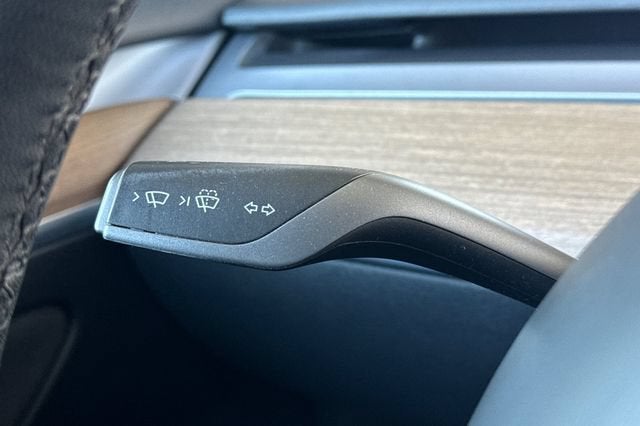2023 Tesla Model 3 RWD