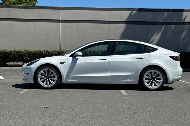 2023 Tesla Model 3 RWD