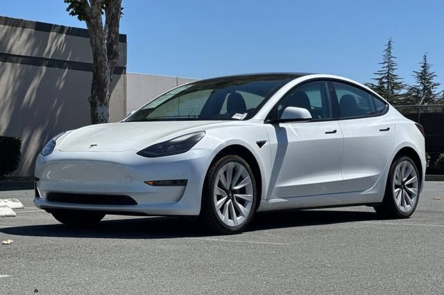 2023 Tesla Model 3 RWD