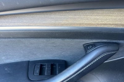 2023 Tesla Model 3 RWD