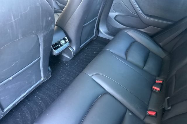 2023 Tesla Model 3 RWD