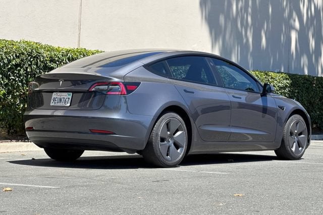 2023 Tesla Model 3 RWD