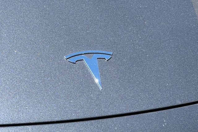 2023 Tesla Model 3 RWD